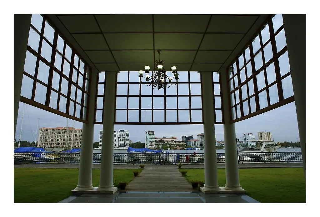 ***  Bolgatty Palace & Island Resort Kochi India