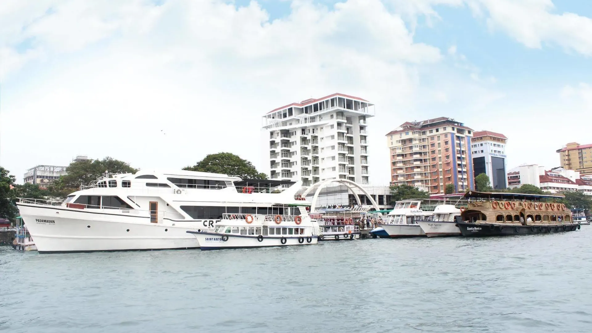 ***  Bolgatty Palace & Island Resort Kochi India