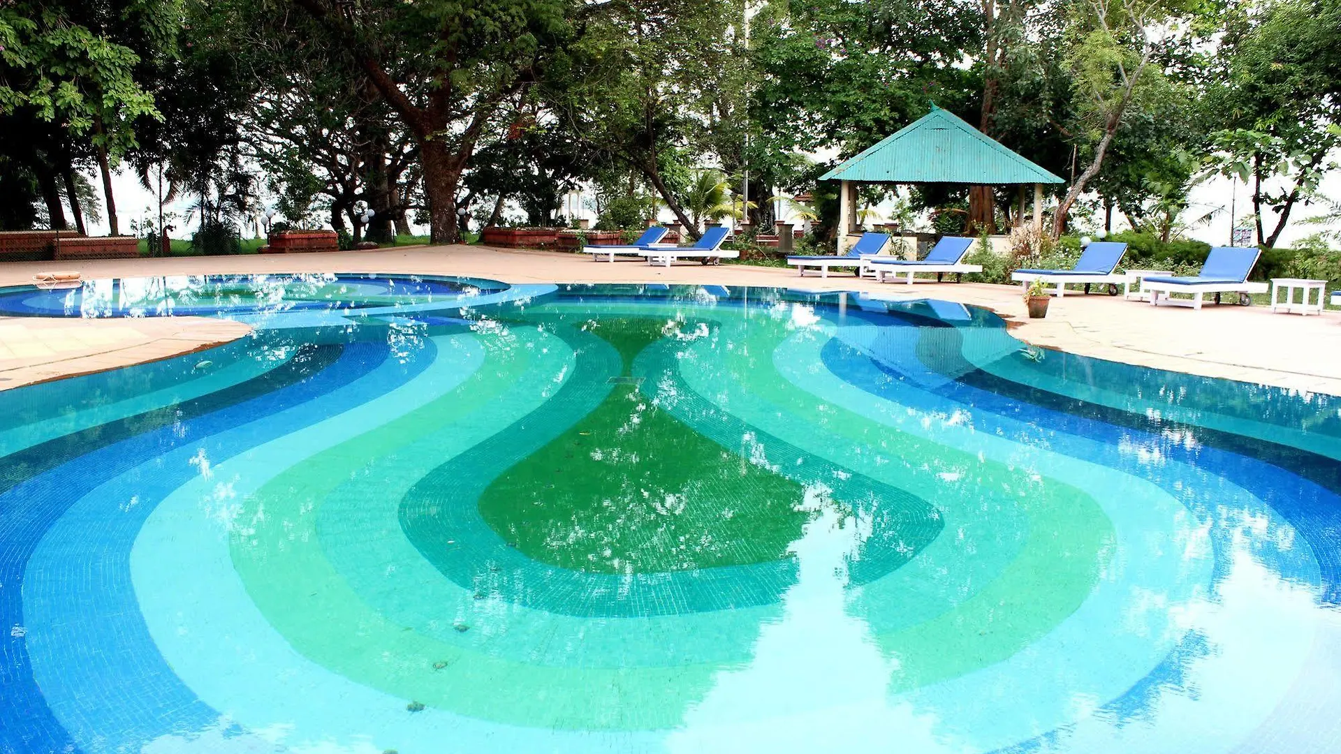 Bolgatty Palace & Island Resort Kochi 3*,
