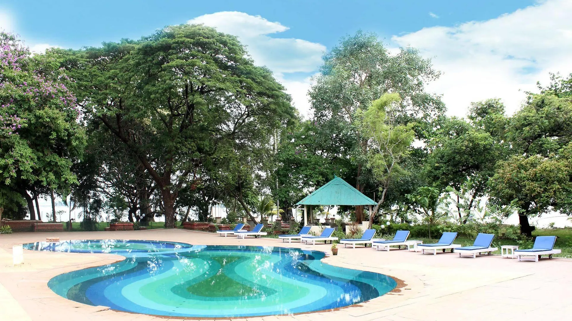 ***  Bolgatty Palace & Island Resort Kochi India